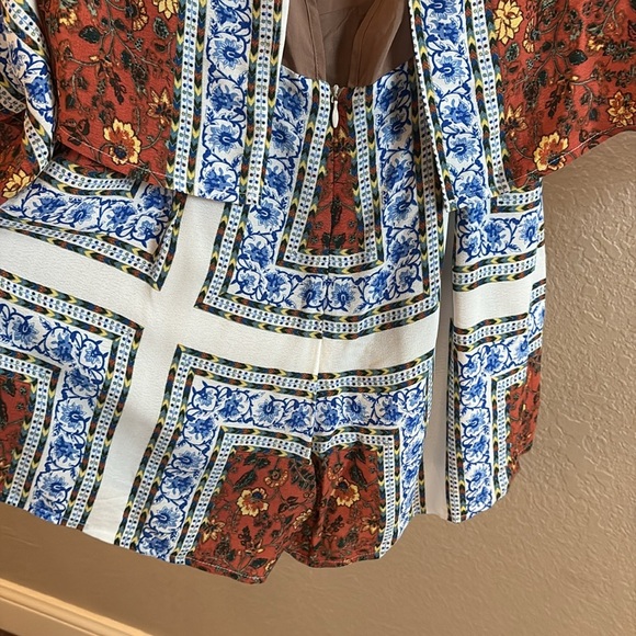 Revolve Line and Dot Women's Floral Split Back Tasha Kimono Romper/Size Small - Picture 10 of 13